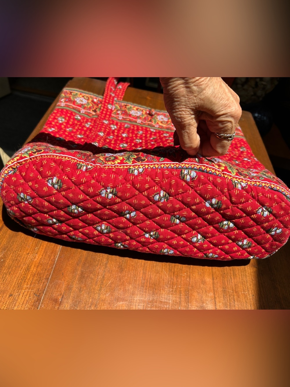 Vera Bradley Lg Quilted Floral Red Tote Bag. Bonus! W/ Matching Pouch-exc shape! - Picture 8 of 15